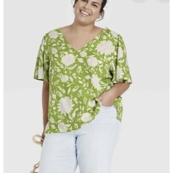 Ava & Viv Women's green floral print Plus Size Short Sleeve Blouse 3X - Picture 2 of 13